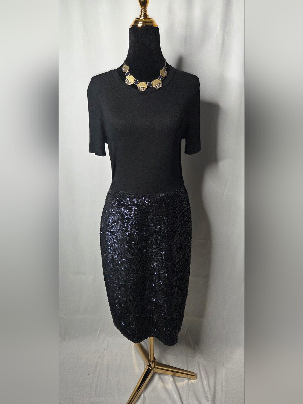 Ann Taylor Navy Blue Sequin Pencil Skirt – NWT